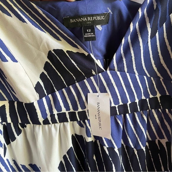 Banana Republic Empire Waist Chiffon Midi Dress - Picture 7 of 12